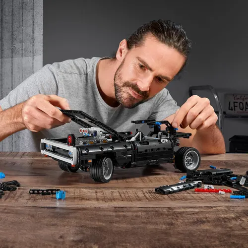 Конструктор Lego Technic Dom'S Dodge Charger (42111)