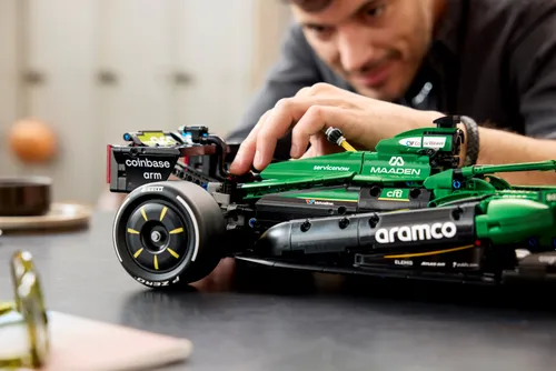 LEGO 42240 Technic Bolid F1 Aston Martin Aramco AMR25