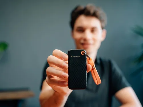 Dysk VERBATIM Pocket 256GB SSD Czarno-pomarańczowy