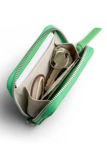 Кошелек Bellroy Folio Piccolo, кожаный, неоново-зеленый