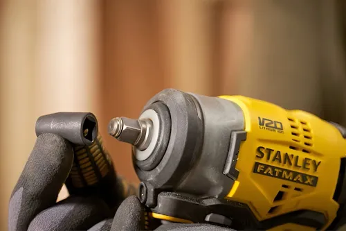 Klucz udarowy STANLEY Fatmax SFMCF910B-XJ