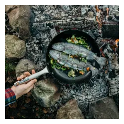 SKOTTSBERG Cast Iron 28 cm - patelnia żeliwna na ognisko nieprzywierająca