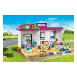 Набор фигурок Playmobil My Life 71715 Передвижная клиника для животных