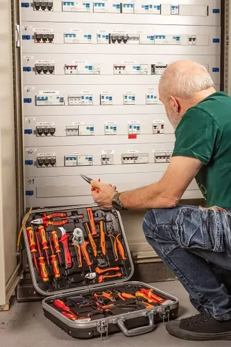 Zestaw narzędzi NEO TOOLS 01-314 (25 elementów)