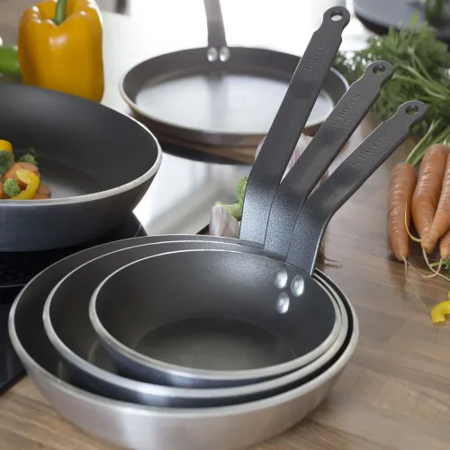 DE BUYER Choc 20 cm czarna - patelnia nieprzywierająca