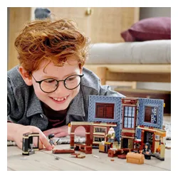 LEGO Harry Potter Chwile z Hogwartu: zajęcia z zaklęć i uroków 76385