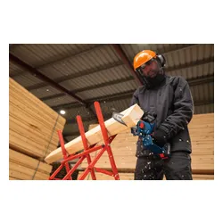 Pilarka łańcuchowa do gałęzi Bosch GKE 18V-20