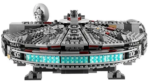 LEGO Star Wars TM Sokół Millennium [oferta Outlet]