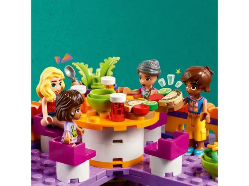 LEGO Friends 41747 Hartlake'de yemek odası