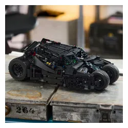 LEGO TECHNIC 42239 Batmobile Tumbler, zestaw klocków 12+ sterowany