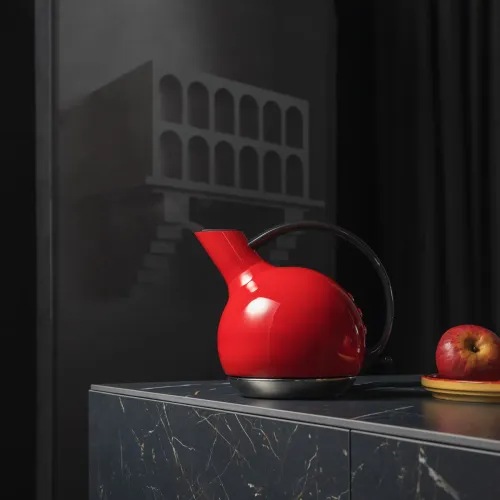 BUGATTI Giulietta 1,2 l - czajnik elektryczny czerwony