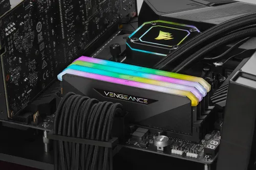 Pamięć Corsair Vengeance RGB RT, DDR4, 32 GB, 4600MHz, CL18 (CMN32GX4M2Z4600C18)