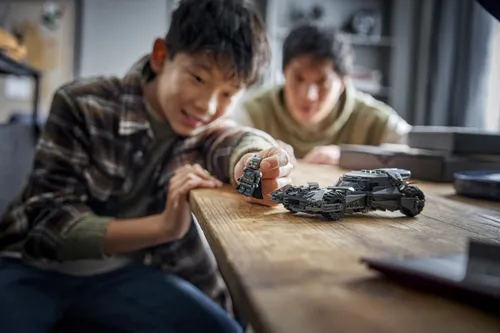 LEGO 76331 Super Heroes Batmobil z filmu Batman v Superman