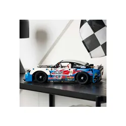 LEGO Technic 42153 yeni Chevrolet Camaro ZL1 Serisi NASCAR®