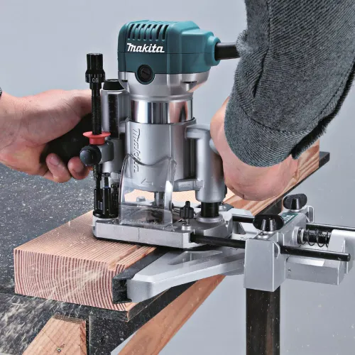 Makita 710W, 6mm RT0700CX2J Freze Makinesi