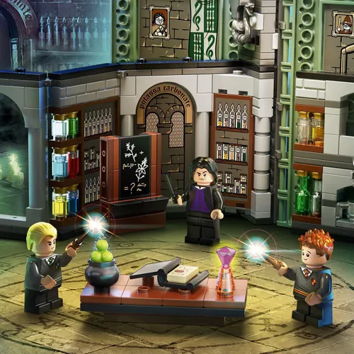 LEGO Harry Potter Hogwarts Anları: iksir Sınıfları (76383)