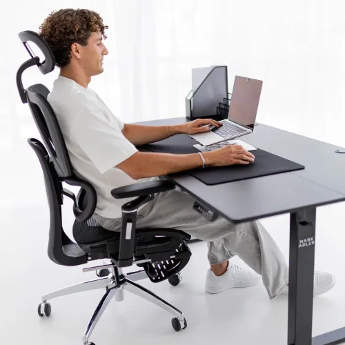 Biurko Mark Adler Leader 7.6 160cm Regulacja wysokości Dzielony blat Czarny