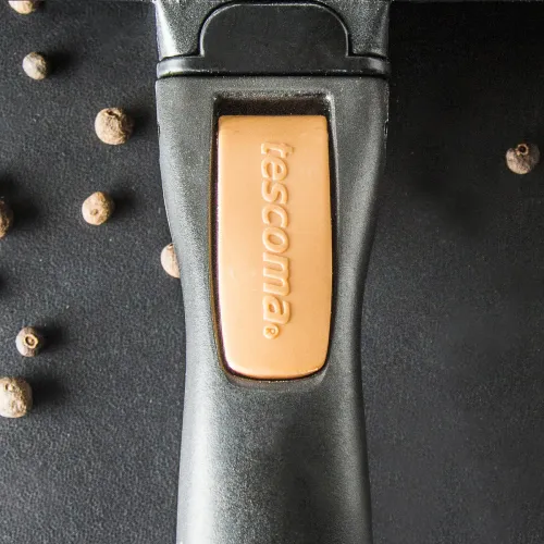 TESCOMA Smartclick 28 cm czarna - patelnia / wok nieprzywierający z odpinaną rączką
