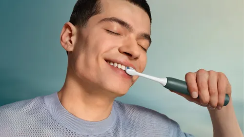 Szczoteczka soniczna PHILIPS Sonicare 3100 HX4033/26 + Etui