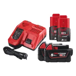 Milwaukee M12-18 şarj cihazına sahip 4 adet 5AH ve 3AH pil paketi