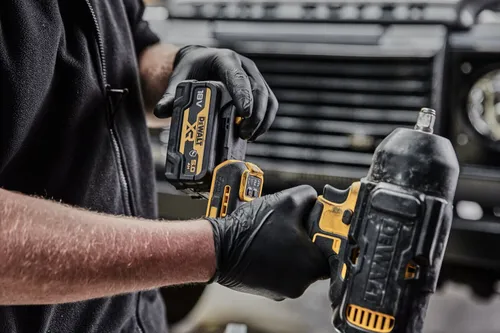 Klucz udarowy DEWALT DCF900P2G