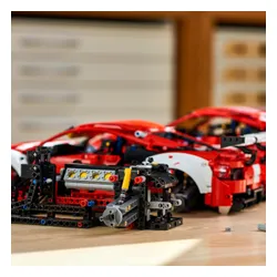 Конструктор Lego Technic Ferrari 488 GTE AF Corse #51 (42125)