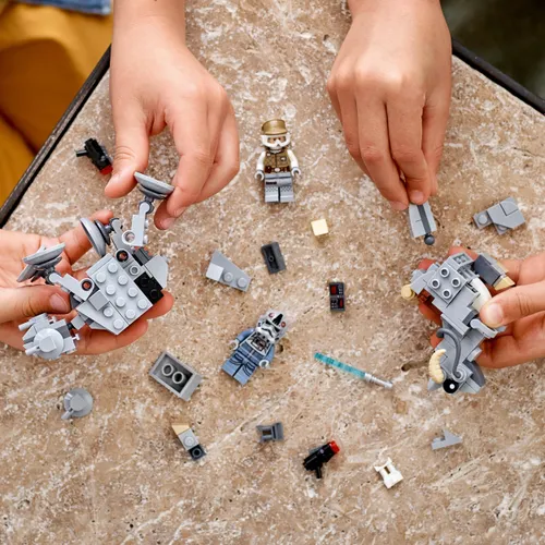 LEGO Star Wars Mikro Silahlar: At-AT vs. Tauntaun (75298)