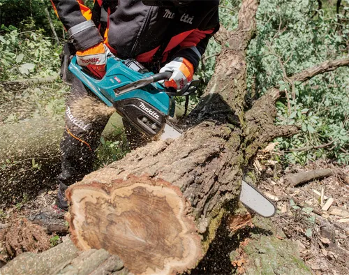 Pilarka łańcuchowa Makita XGT UC030GZ03