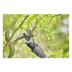 Nożyce akumulatorowe do gałęzi GARDENA EasyCut 110/18V P4A (z akumulatorem) 14772-20