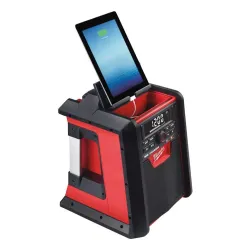 Bluetooth Radyo Milwaukee M18 RC-0 ile şarj cihazı