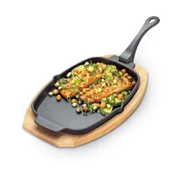 KUCHENPROFI BBQ 33 x 21 cm - patelnia żeliwna z odpinaną rączką i deską do serwowania