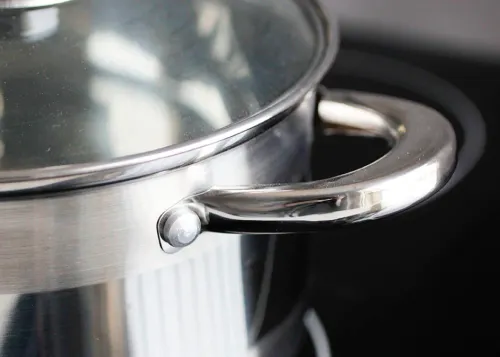 Garnek ze stali nierdzewnej z pokrywką TADAR LUZON 2,4 l