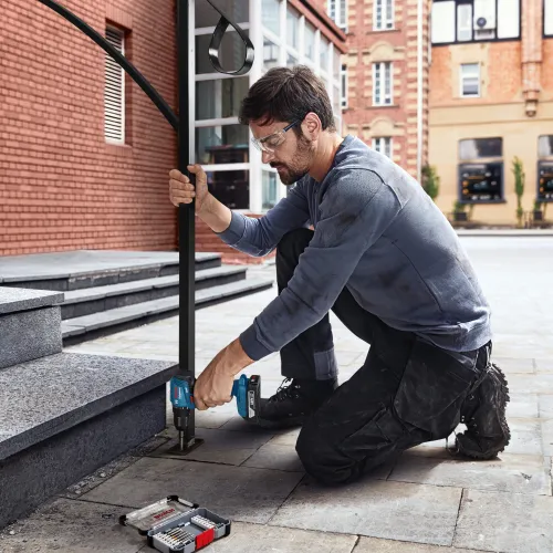 Bosch GSR 185-Li 18V 2 x 2 Ah burghiu fără fir (06019k3000)