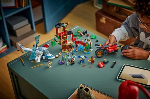 LEGO 71857 NINJAGO Bitwa Ninja: Domek na drzewie z pojazdami