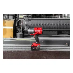 Darbe anahtarı mı? Milwaukee M18 ONEFHİWP12-502X (2 pil, şarj cihazı, kılıf)