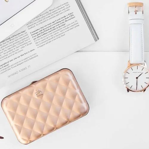 Aluminiowy portfel pikowany Ogon Design Quilted Button - rose gold
