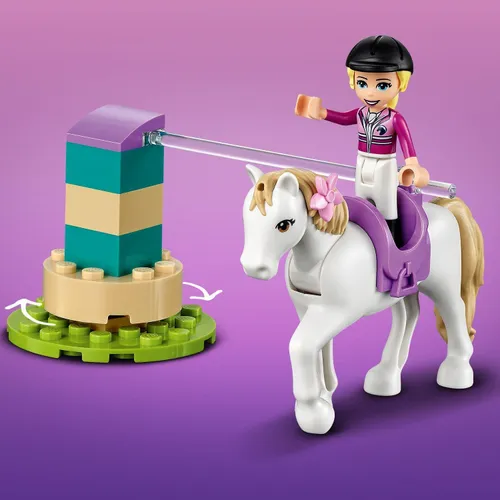 Lego Friends Atlı Kreş ve At Römorku (41441)