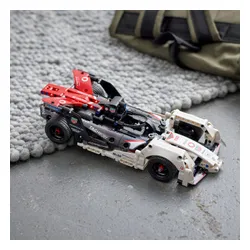 Конструктор Lego Technic Formula E Porsche 99x Electric (42137)