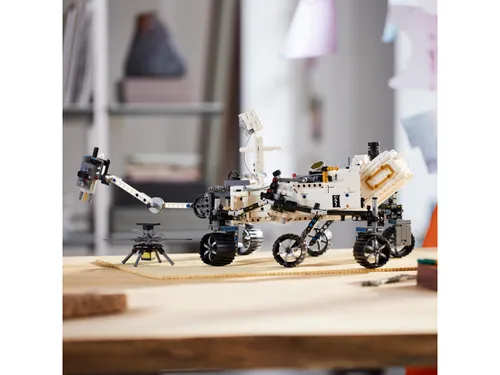 LEGO Technic 42158 NASA Mars uzay gezgini