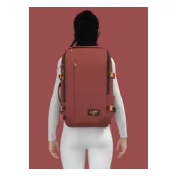 Rucsac de mână CabinZero ADV 32 l - roșu sangria