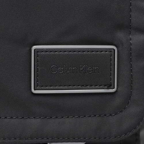 Calvin Klein CK ridicat Messenger sac cu plat K50K510274 BAX