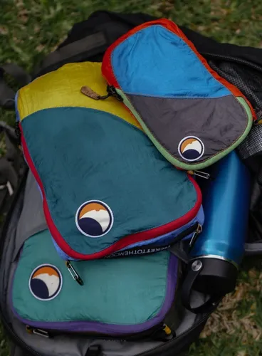 Pokrowiec podróżny Ticket To The Moon Travel Cube M - aqua / dark grey