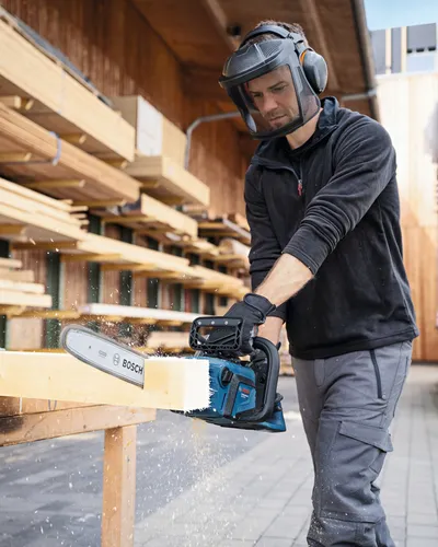 Piła łańcuchowa akumulatorowa BOSCH Professional 18V GKE 18V-40 06008D3001 5.5 Ah