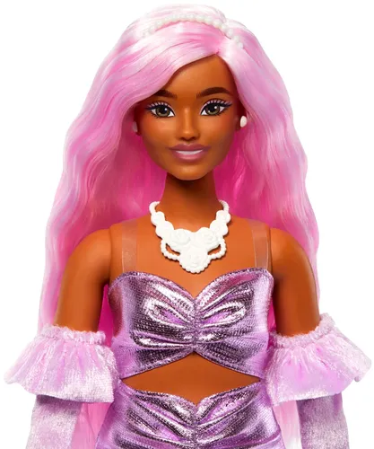 Lalka Barbie Deluxe Style Metaliczna różowa sukienka Barbiecore HYV25