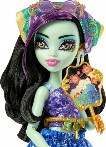 LALKA MONSTER HIGH STRASZYSEKRETY S7 Jinafire Long wakacje zestaw z walizką