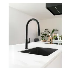 Bateria Franke Maris Slim Clear Water Pull-out J Czarny Mosiądz