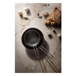 EVA TRIO - patelnia ze stali nierdzewnej z powłoką ceramiczną 24 cm