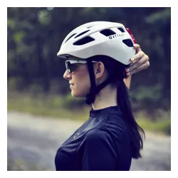 Kask rowerowy ATTABO Bonkers z lampką LED biały