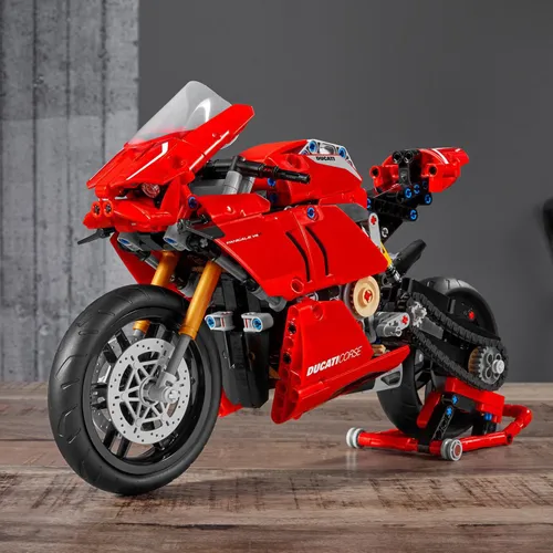 Конструктор Lego Technic Ducati Panigale V4 R (42107)