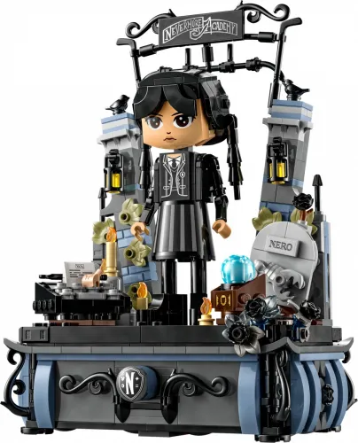 LEGO Klocki Wednesday 76780 Figurka Wednesday Addams